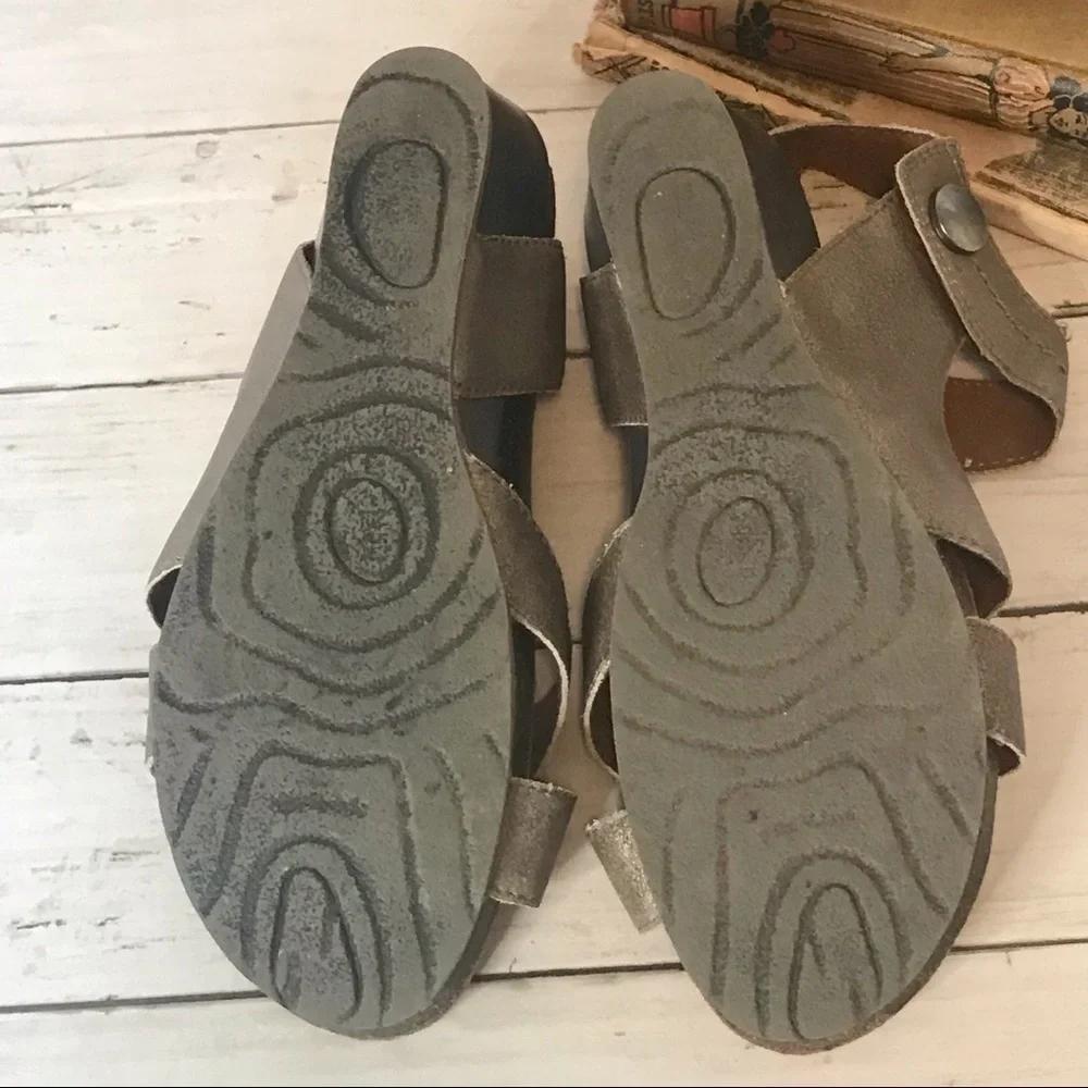 OTBT Sandey Wedge Metallic Sandal
